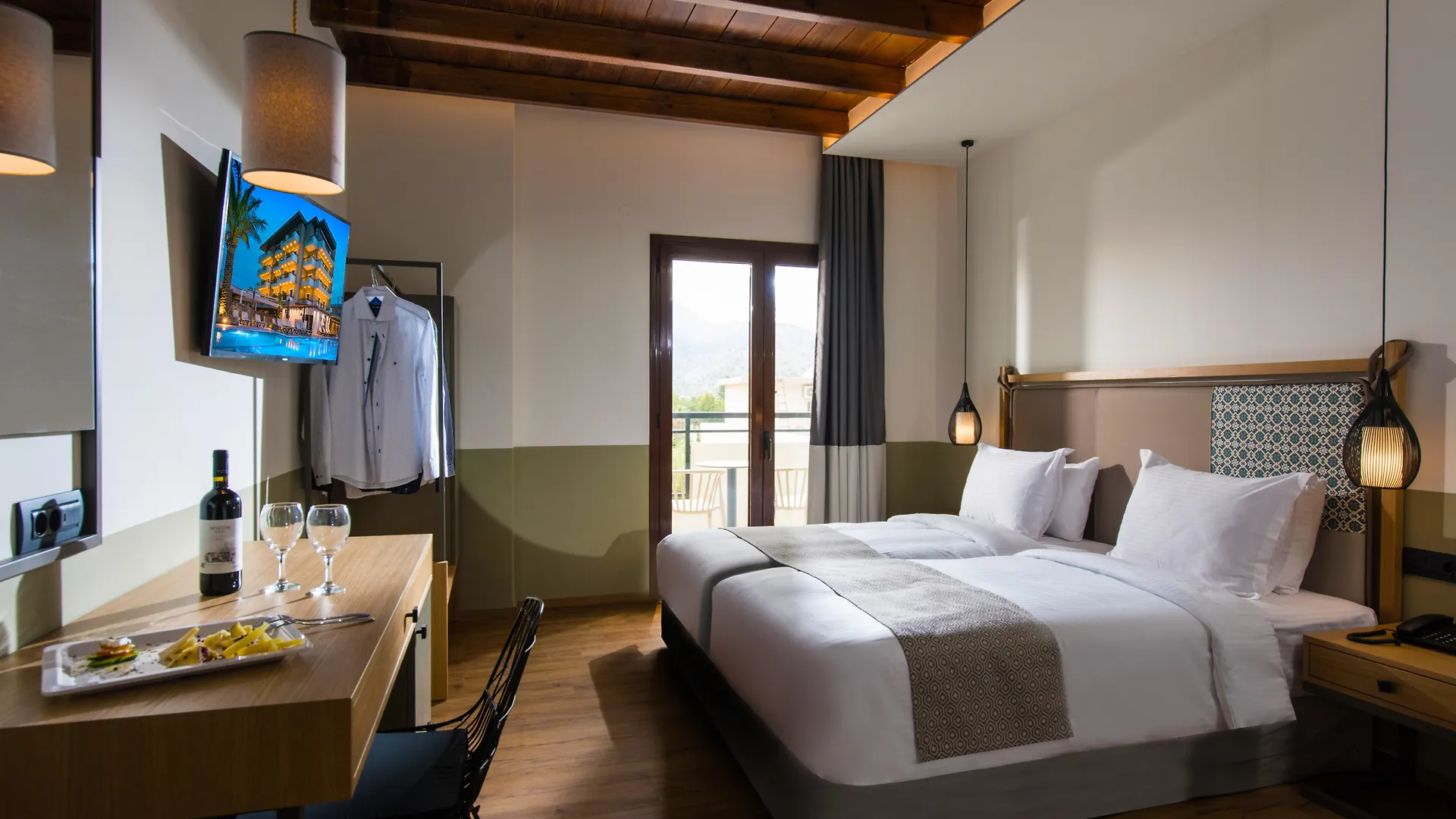 Petousis Hotel & Suites Amoudara  4*, Amoudara (Heraklion)