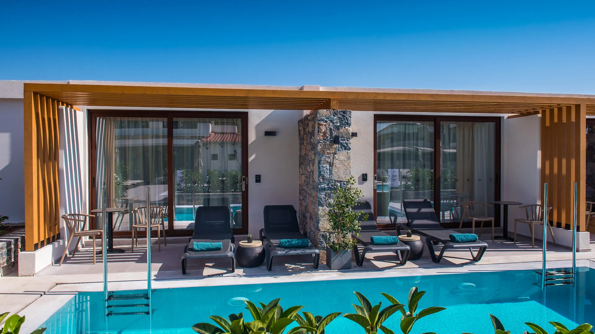Petousis Hotel & Suites Amoudara
