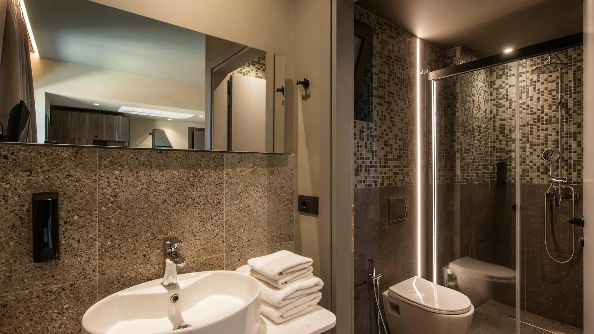 Petousis Hotel & Suites Amoudara