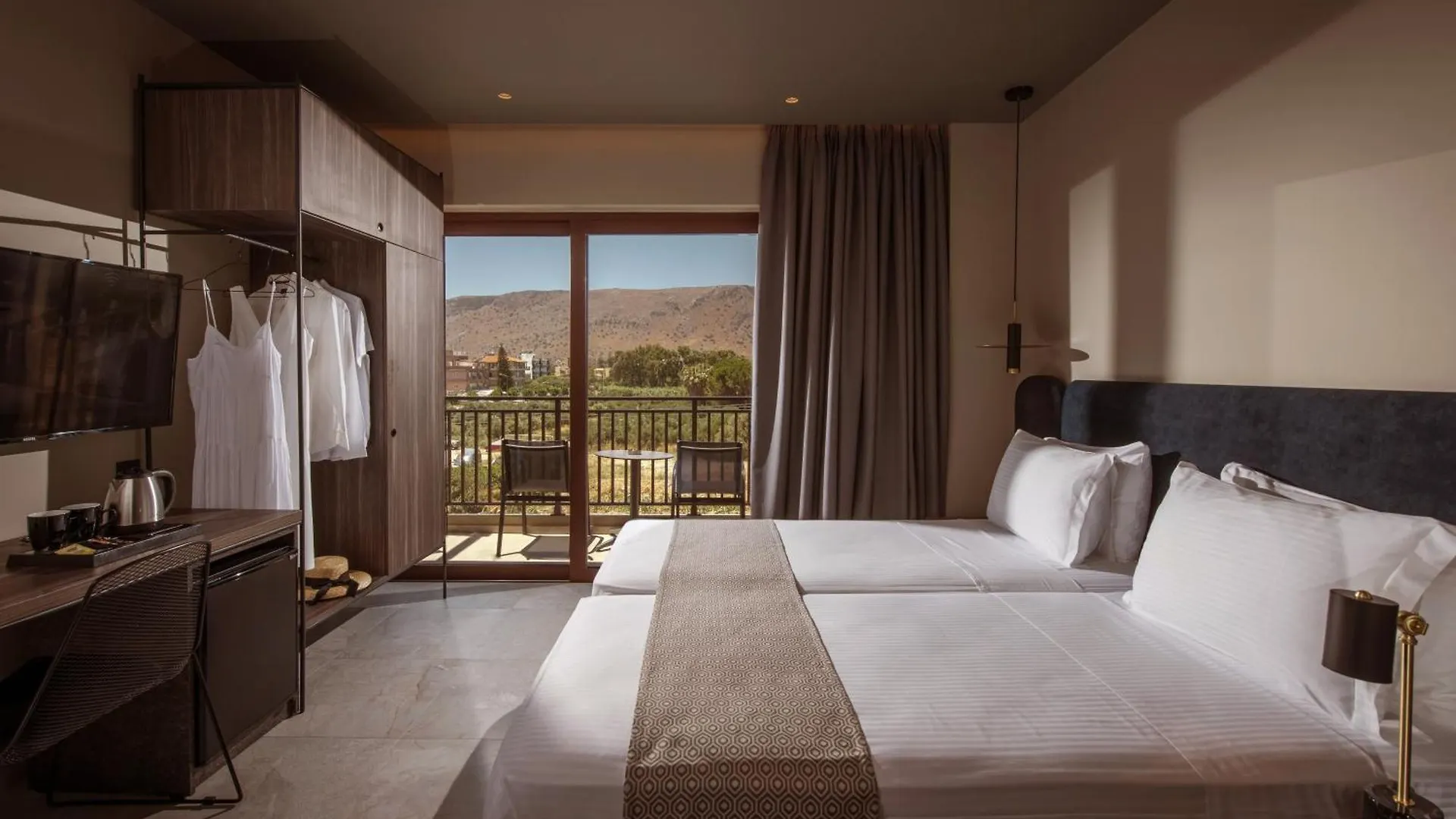 Petousis Hotel & Suites Amoudara