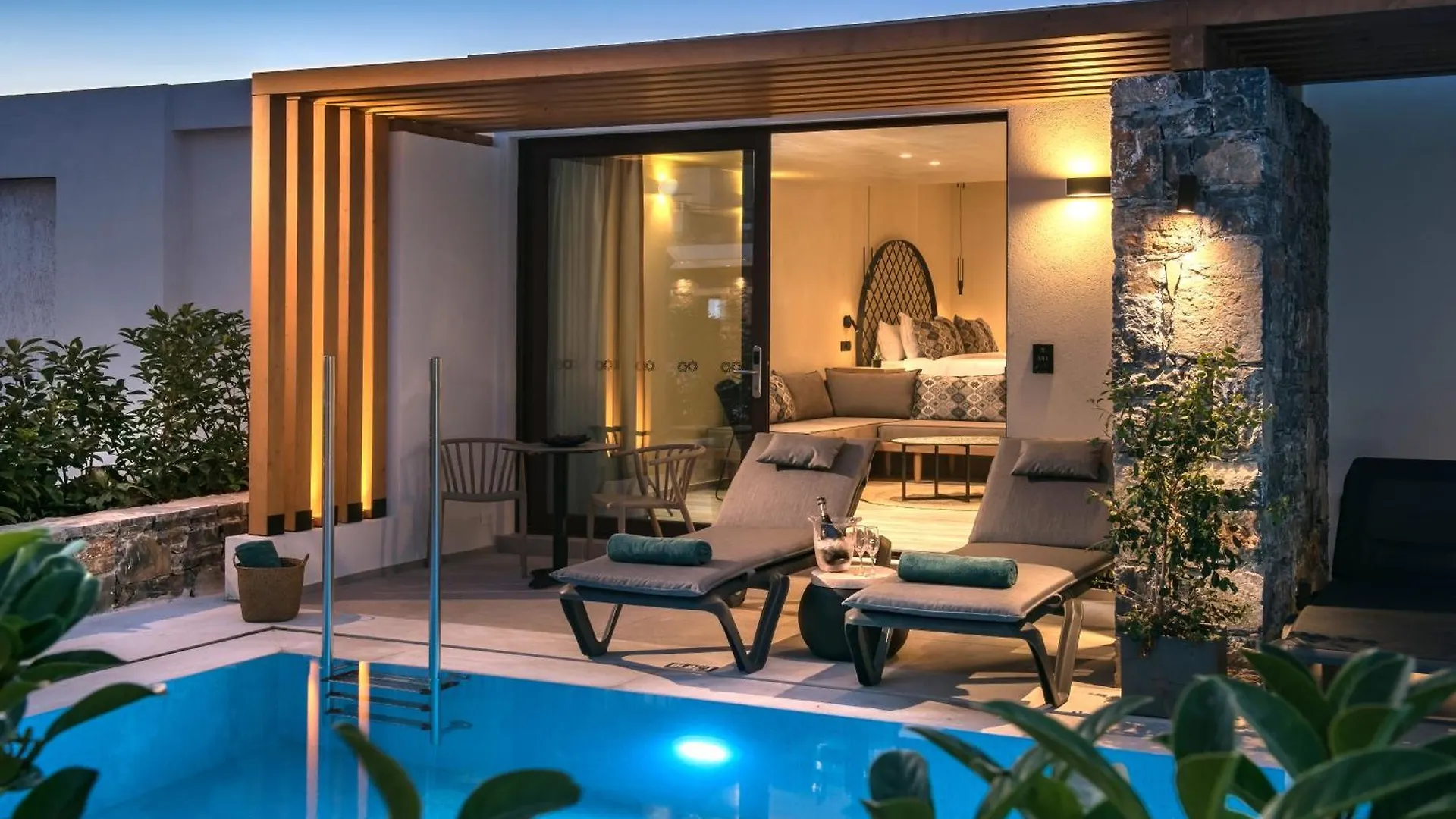 Petousis Hotel & Suites Amoudara  Amoudara (Heraklion)