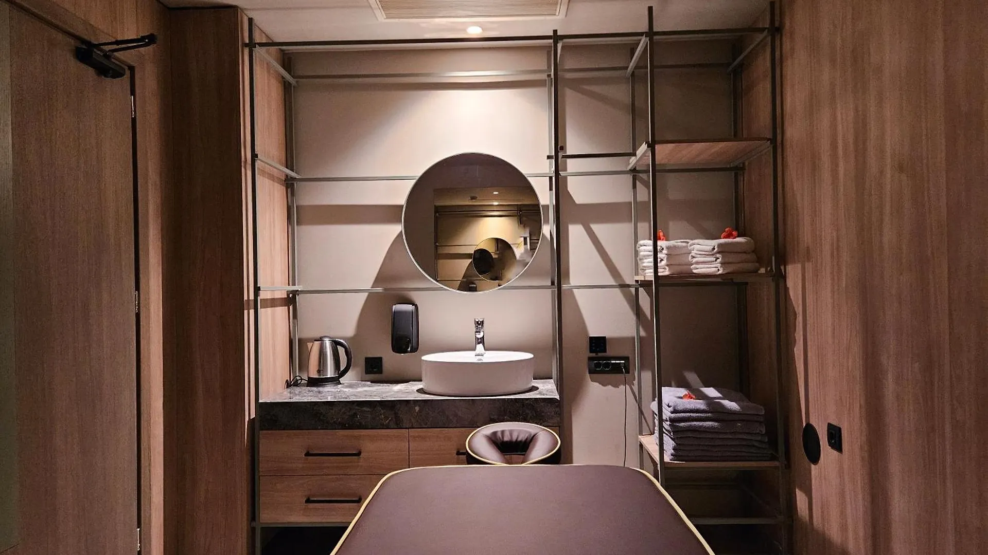Petousis Hotel & Suites Amoudara