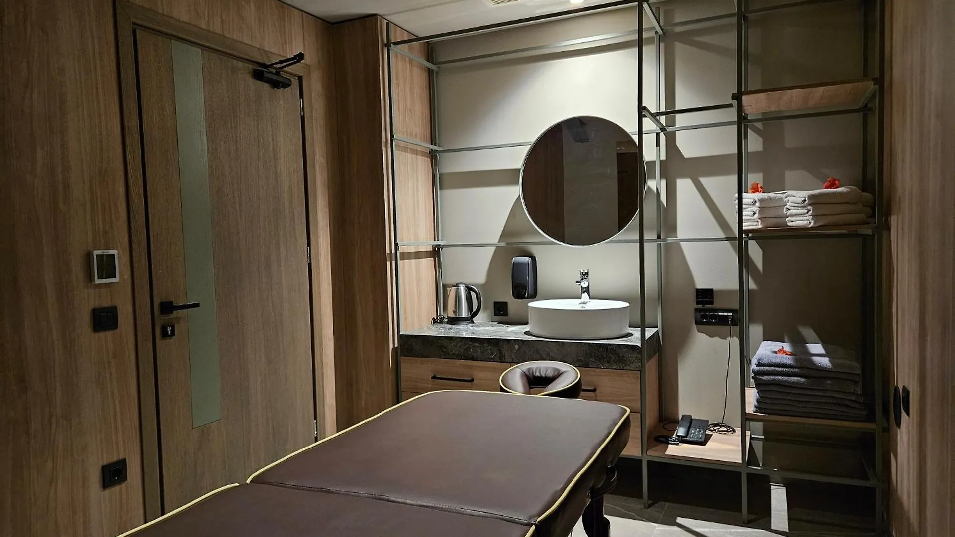 Petousis Hotel & Suites Amoudara