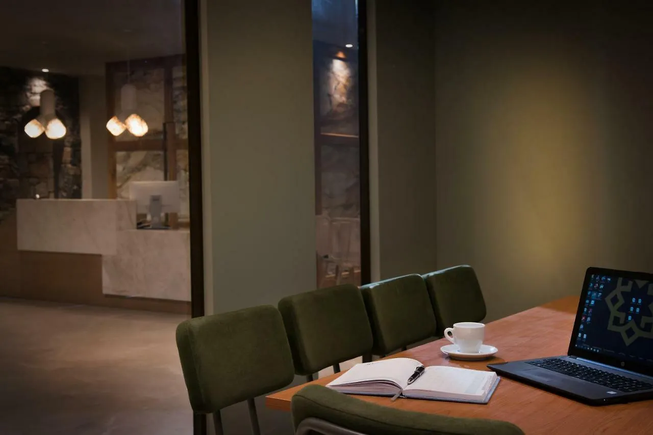 Petousis Hotel & Suites Amoudara  Amoudara (Heraklion)